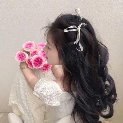 独家爆料：顶流女星官宣恋情引爆服务器，官方介入调查，长达一周